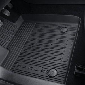 Tepih, spredaj gumiran, črn